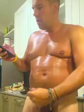 Cam4 Free Porn Cam of 83moro83