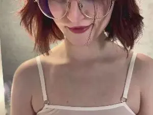Cam4 Live Porn of BethelQuereto