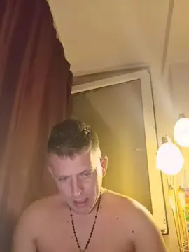 Cam4 Sex Cam of MikeGary21