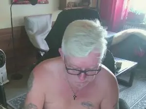 Cam4 Watch Live Sex Cams of dirtyminds1