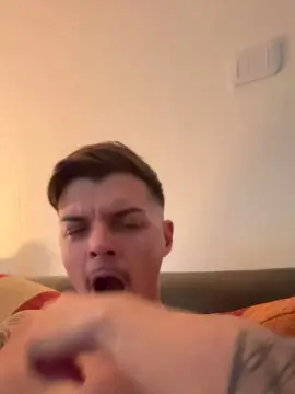Cam4 Free Porn Cam of ThomasRM98