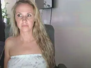 Cam4 Free Live Porn of LoVe_On