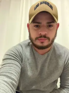 Cam4 Free Live Porn of victorhneves888