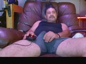 Cam4 Free Live Porn of HughJanis
