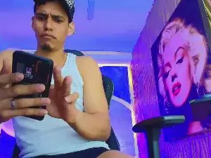Cam4 Sex Chat of Dominic_Max
