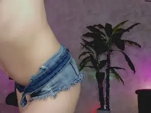 Cam4 Free Porn Cam of EMMA77777