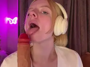 Cam4 Nude Webcam of MinaElberson