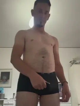 Cam4 Sex Cam of Alessandro23z