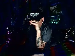 Cam4 Live Sex of biteme69691