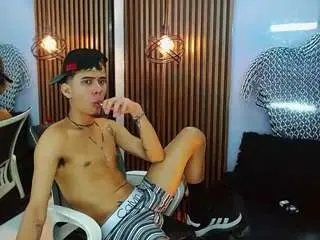 Camsoda Nude Webcam of skinny-cute-alyer