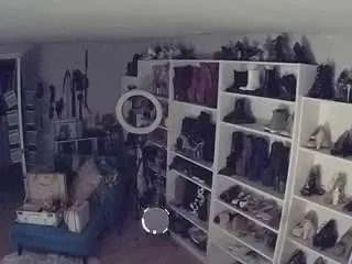 Camsoda Live Sex Cam of voyeurcam-missoliviablack-03