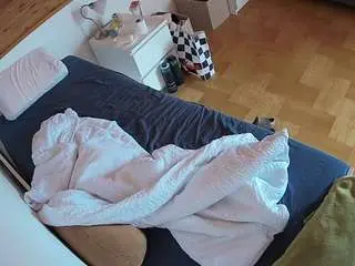 Camsoda Free Porn Cam of voyeurcam-julmodels-greybed-1
