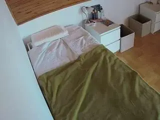 Camsoda Live Sex of voyeurcam-julmodels-greybed-1