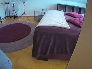Camsoda Free Porn Cam of voyeurcam-julmodels-whitebed-6