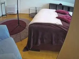 Camsoda Nude Webcam of voyeurcam-julmodels-whitebed-6