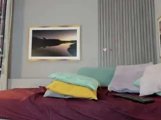 Camsoda Watch Live Sex Cams of nahomii-skonee