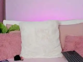 Camsoda Sex Chat of mia-ssweett1