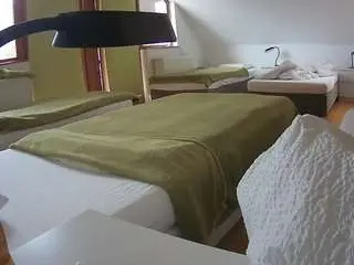 Camsoda Sex Chat of voyeurcam-julmodels-bed-2