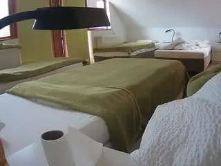 Camsoda Adult Webcams of voyeurcam-julmodels-bed-2