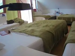 Camsoda Sex Cam of voyeurcam-julmodels-bed-2