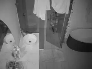 Camsoda Sex Chat of voyeurcam-casa-salsa-bathroom-6