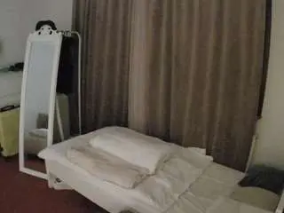 Camsoda Adult Webcams of voyeurcam-julmodels-reallife-3