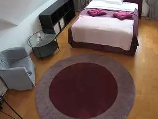 Camsoda Adult Webcams of voyeurcam-julmodels-whitebed-1