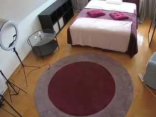 Camsoda Sex Chat of voyeurcam-julmodels-whitebed-1