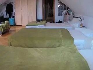 Camsoda Adult Video Chat of voyeurcam-julmodels-bed-3