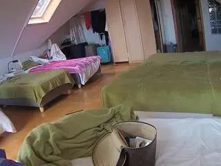 Camsoda Watch Live Sex Cams of voyeurcam-julmodels-bed-3
