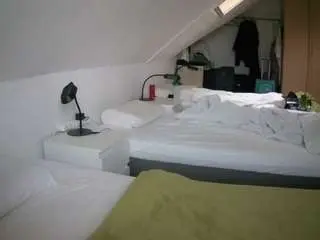 Camsoda Nude Webcam of voyeurcam-julmodels-bed-4