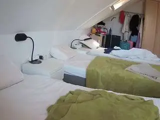Camsoda Adult Webcam of voyeurcam-julmodels-bed-4