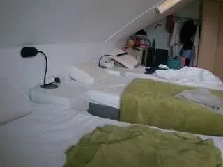 Camsoda Watch Live Sex Cams of voyeurcam-julmodels-bed-4