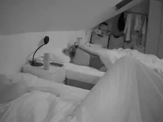 Camsoda Best live sex cam show of voyeurcam-julmodels-bed-4
