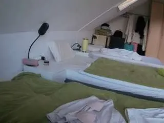 Camsoda Free Live Porn of voyeurcam-julmodels-bed-4