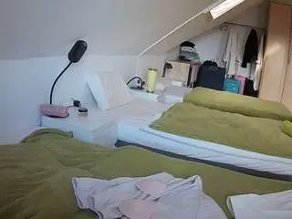 Camsoda Adult Video Chat of voyeurcam-julmodels-bed-4