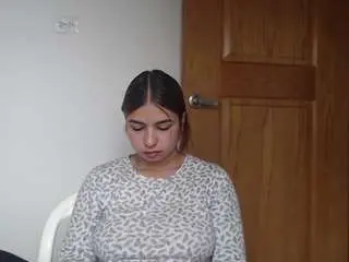 Camsoda Watch Live Sex Cams of curtis-leah