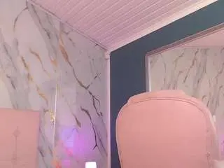 Camsoda Free Porn Cam of red-kytty6