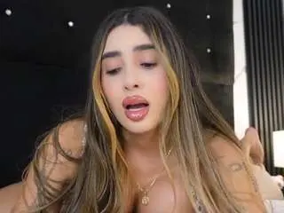 Camsoda Adult Video Chat of annyy-rosse