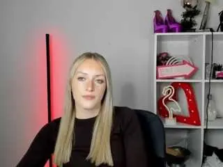 Camsoda Free Porn Cam of evelynblond