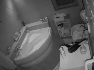 Camsoda Live Sex of voyeurcam-julmodels-bath-1st-2