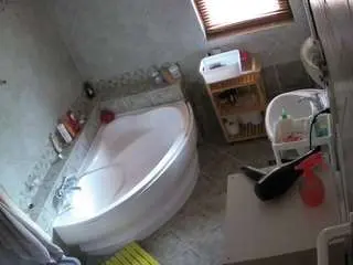 Camsoda Live Sex of voyeurcam-julmodels-bath-1st-2