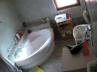 Camsoda Free Live Porn of voyeurcam-julmodels-bath-1st-2