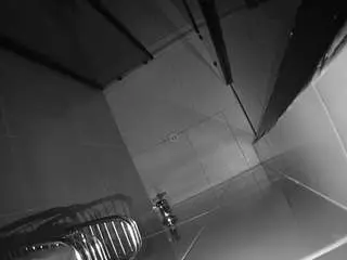 Camsoda Private Sex Chat of voyeurcam-jb-shower-2
