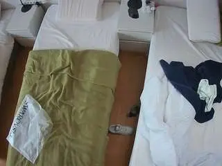 Camsoda Live Sex Cam of voyeurcam-julmodels-bed-5