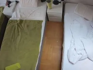Camsoda Adult Webcams of voyeurcam-julmodels-bed-5