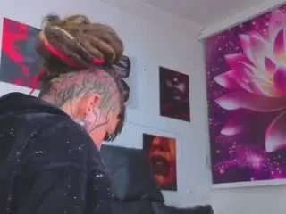 Camsoda Watch Live Sex Cams of charlottewhite-1
