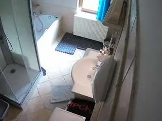 Camsoda Free Live Porn of voyeurcam-julmodels-bath-2nd-2