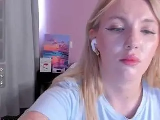 Camsoda Sex Chat of fluffymonica