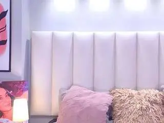 Camsoda Adult Webcam of valen-scott